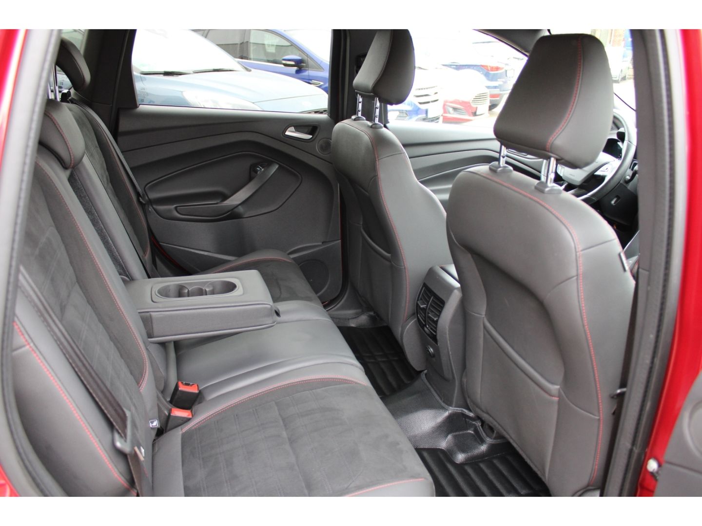 Fahrzeugabbildung Ford Kuga 2.0 TDCi 4x4 ST-Line ACC TWA RFK AHK Xenon