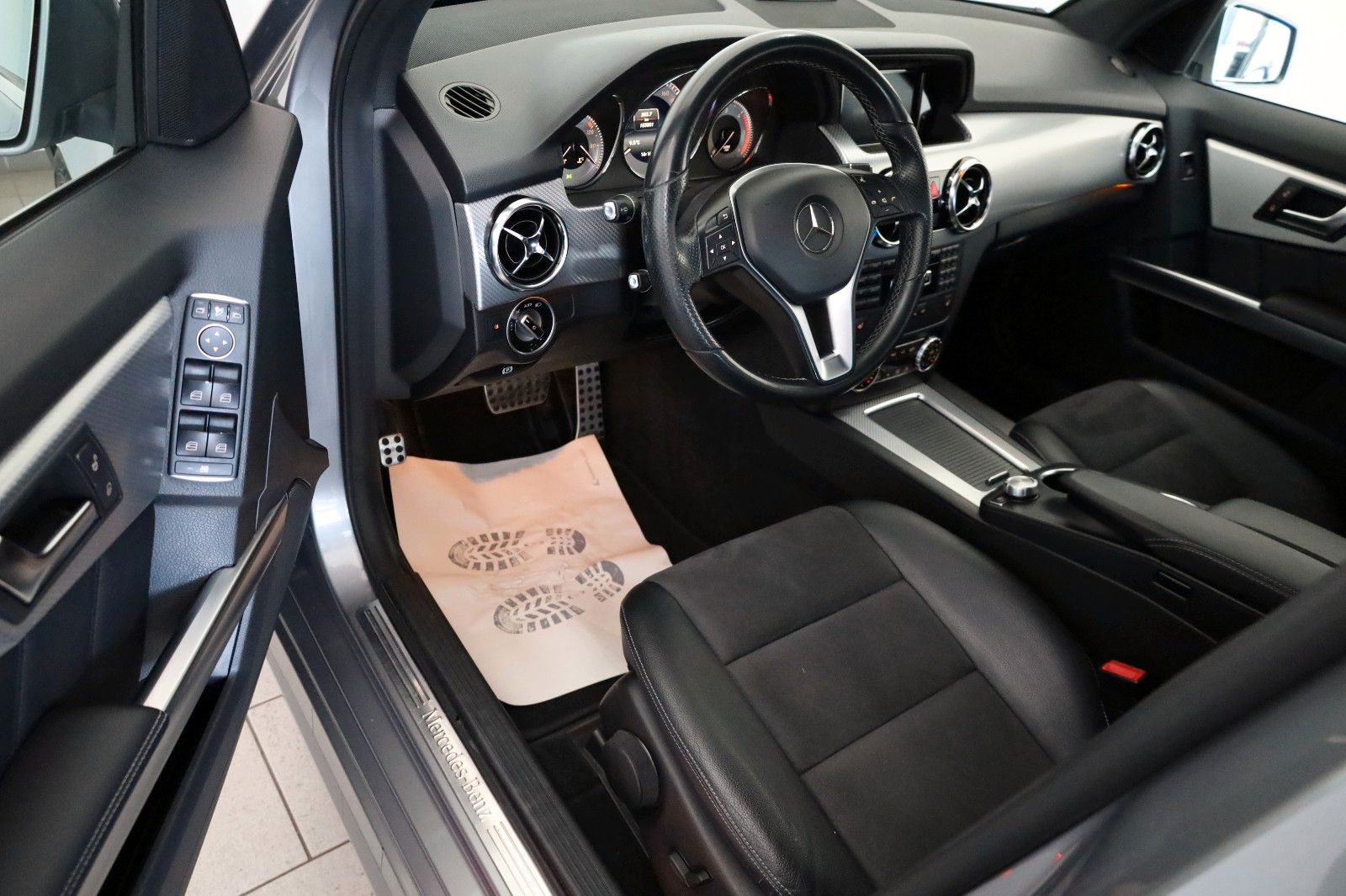 Fahrzeugabbildung Mercedes-Benz GLK 220 CDI BE T.Leder,Navi,Xenon,SH,Park Assist