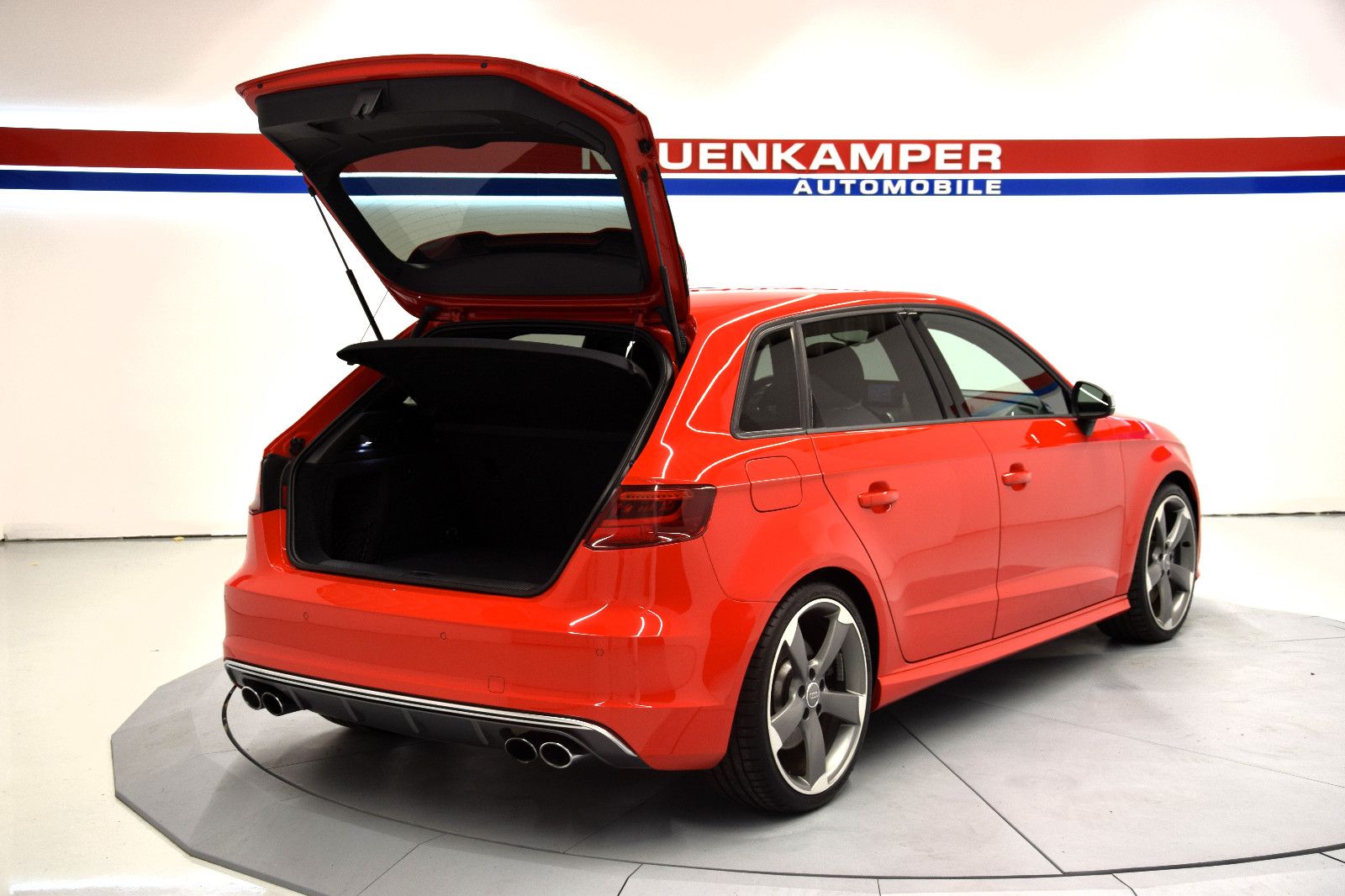 Fahrzeugabbildung Audi S3 Sportback 2.0 TFSI quattro Bi-Xen Navi Kamera