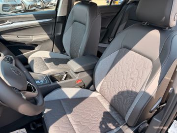 Volkswagen Golf Lim. 1.5 eTSI 150PS Energy, LED, KAMERA