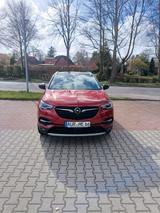 Opel Grandland (X) 1.6 Hybrid4 Ultimate Auto Ultimate - Opel Grandland (X) mit Hybrid-Antrieb: Rot