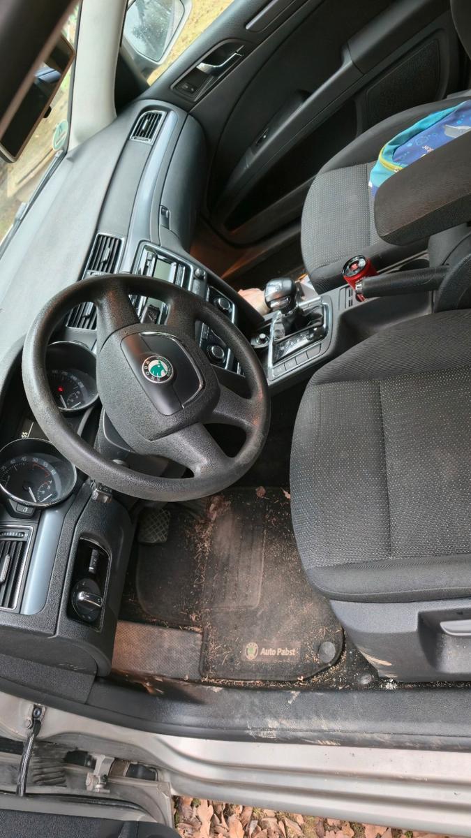 Skoda Superb 2011 — photo 5