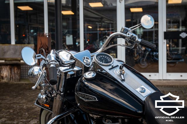 Fahrzeugabbildung Harley-Davidson FLHRCI ROAD KING CLASSIC - SUPERTRAPP-FISHTAIL