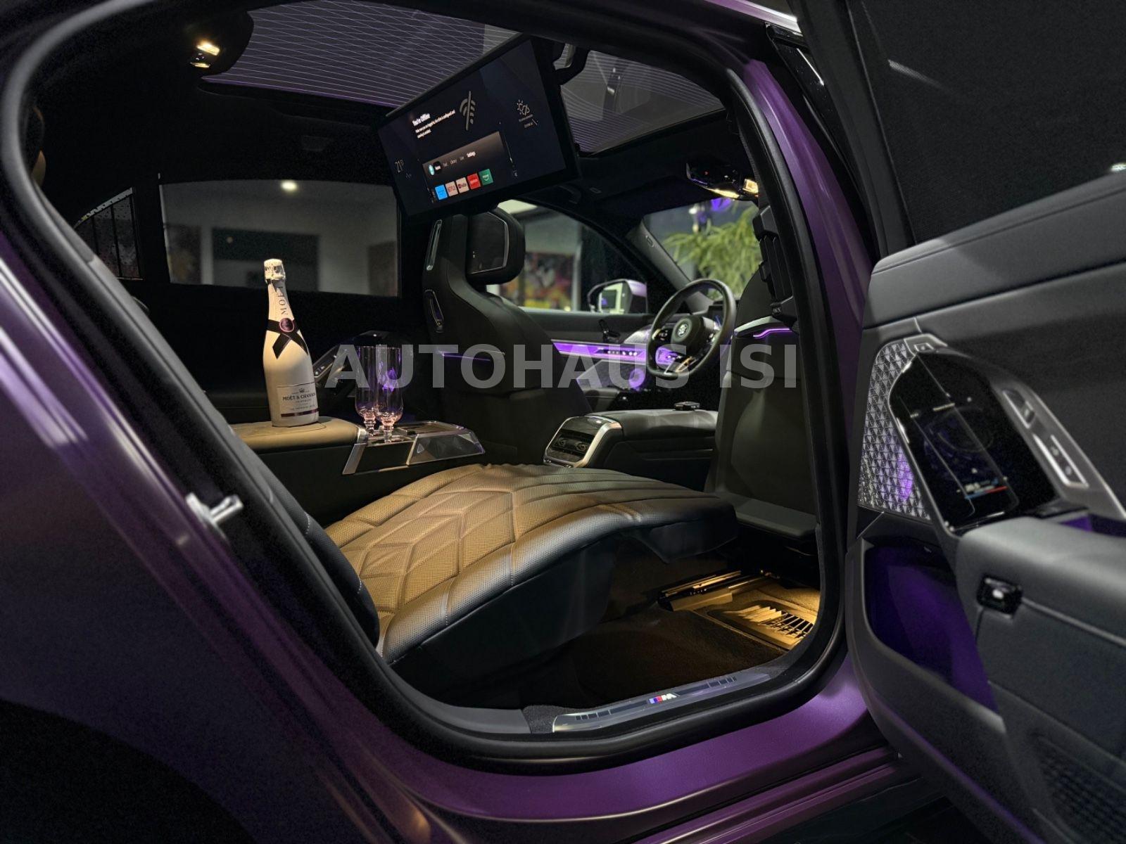 BMW i7 xDrive 60 M SPORT PRO,B&W,LOUNGE,MATT,KRISTAL