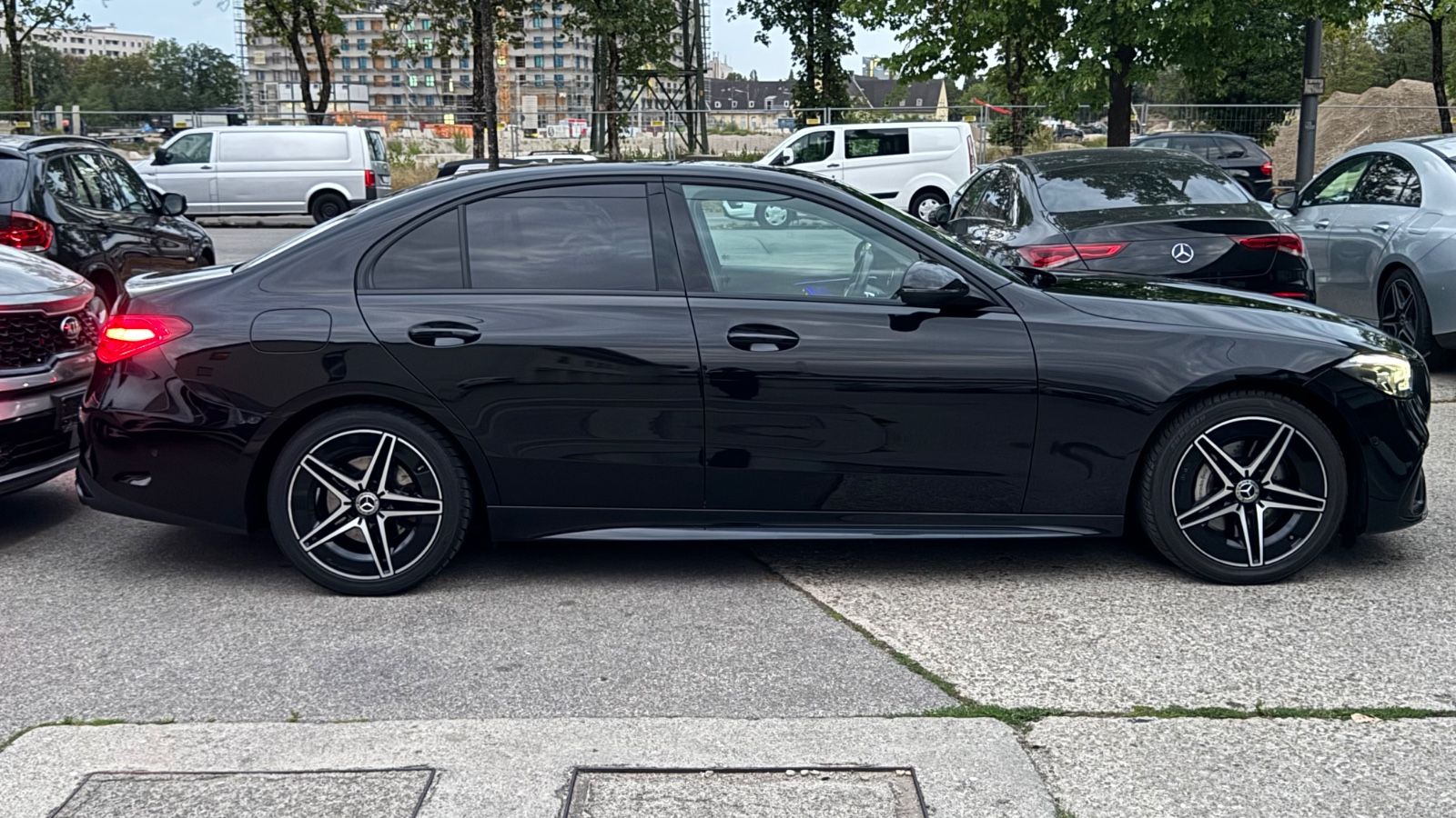 Mercedes-Benz C 200 AMG AMB SCHIEBE RFK TEMP AHK LED KEYLESS foto 4