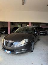 Lancia Delta 1.6 MJT DPF Gold - silberne Lancia Delta