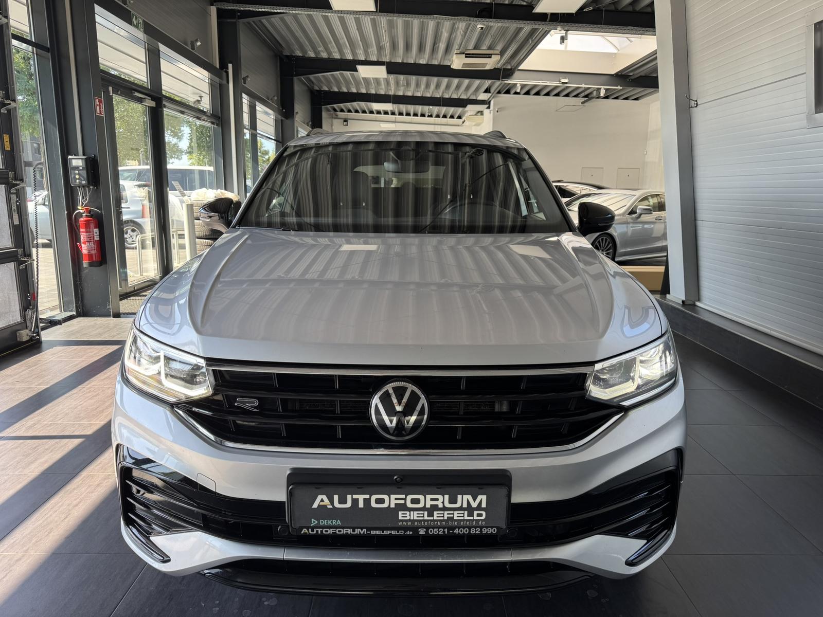 Volkswagen Tiguan R-Line eHybrid|AHK|Navi|Matrix|360°|LM19