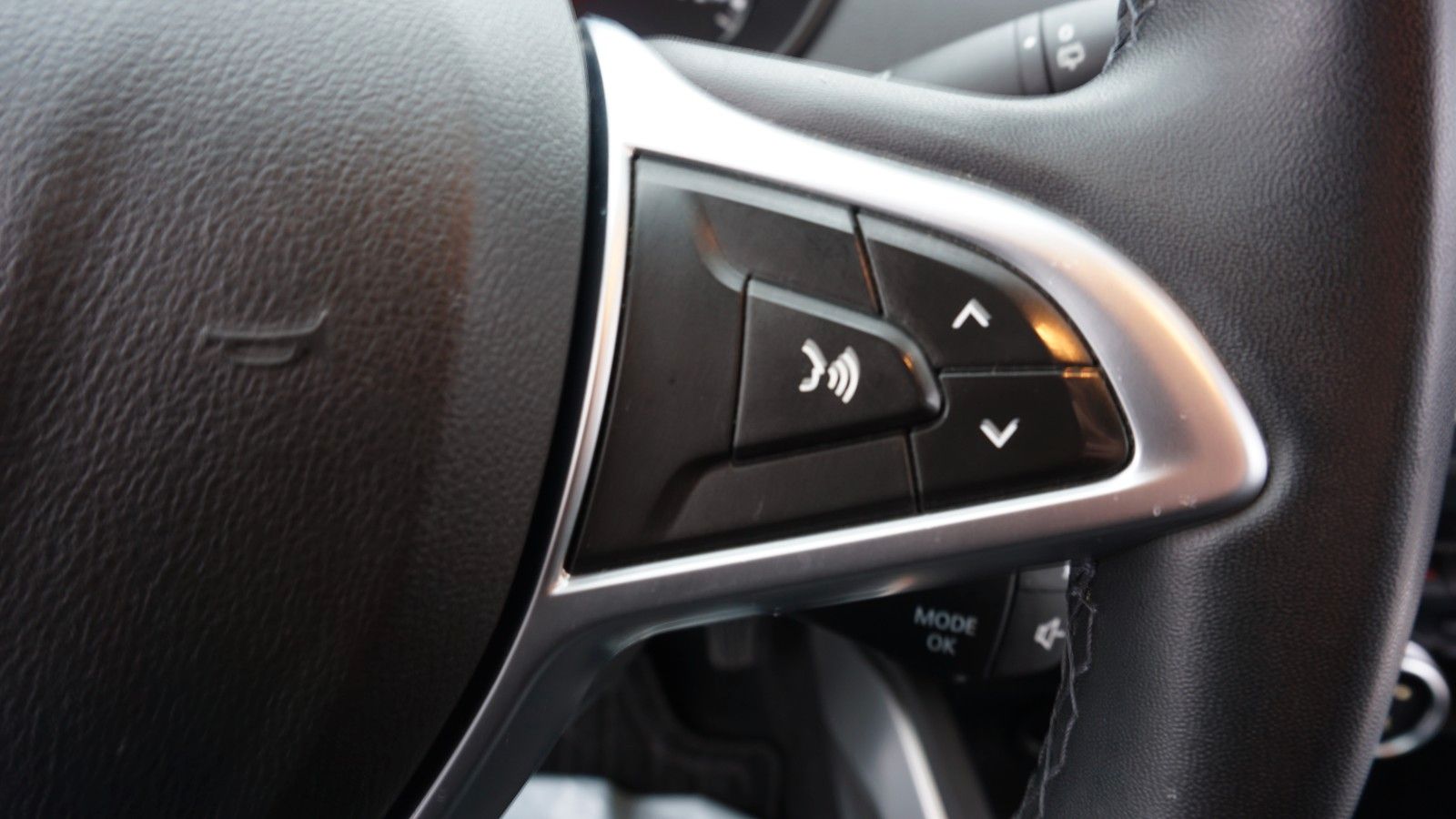 Fahrzeugabbildung Dacia Duster Adventure AHK,Scheckheft,Leder,LED,Navi