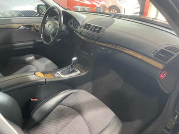 صورة 8 لـ 2005 Mercedes-BENZ E 280