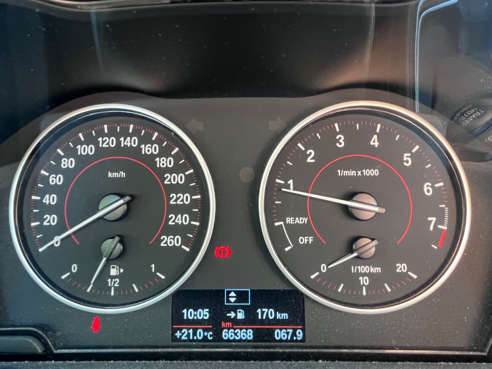Fahrzeugabbildung BMW 220i Cabrio Sportline
