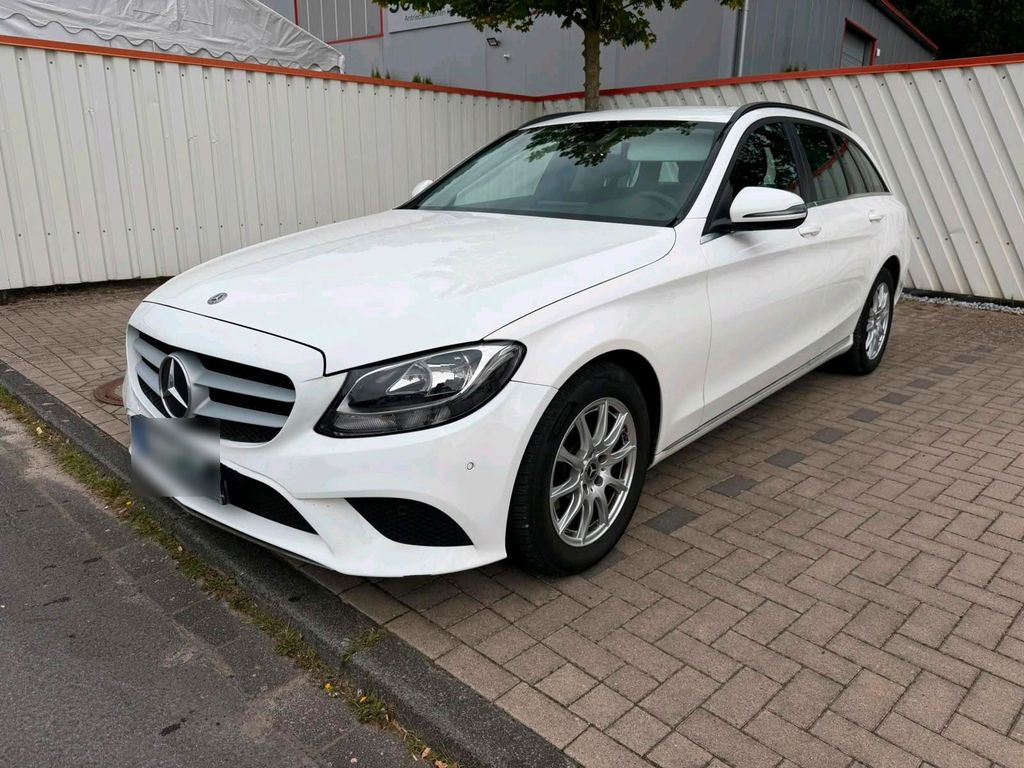 Image of Mercedes-Benz C 200