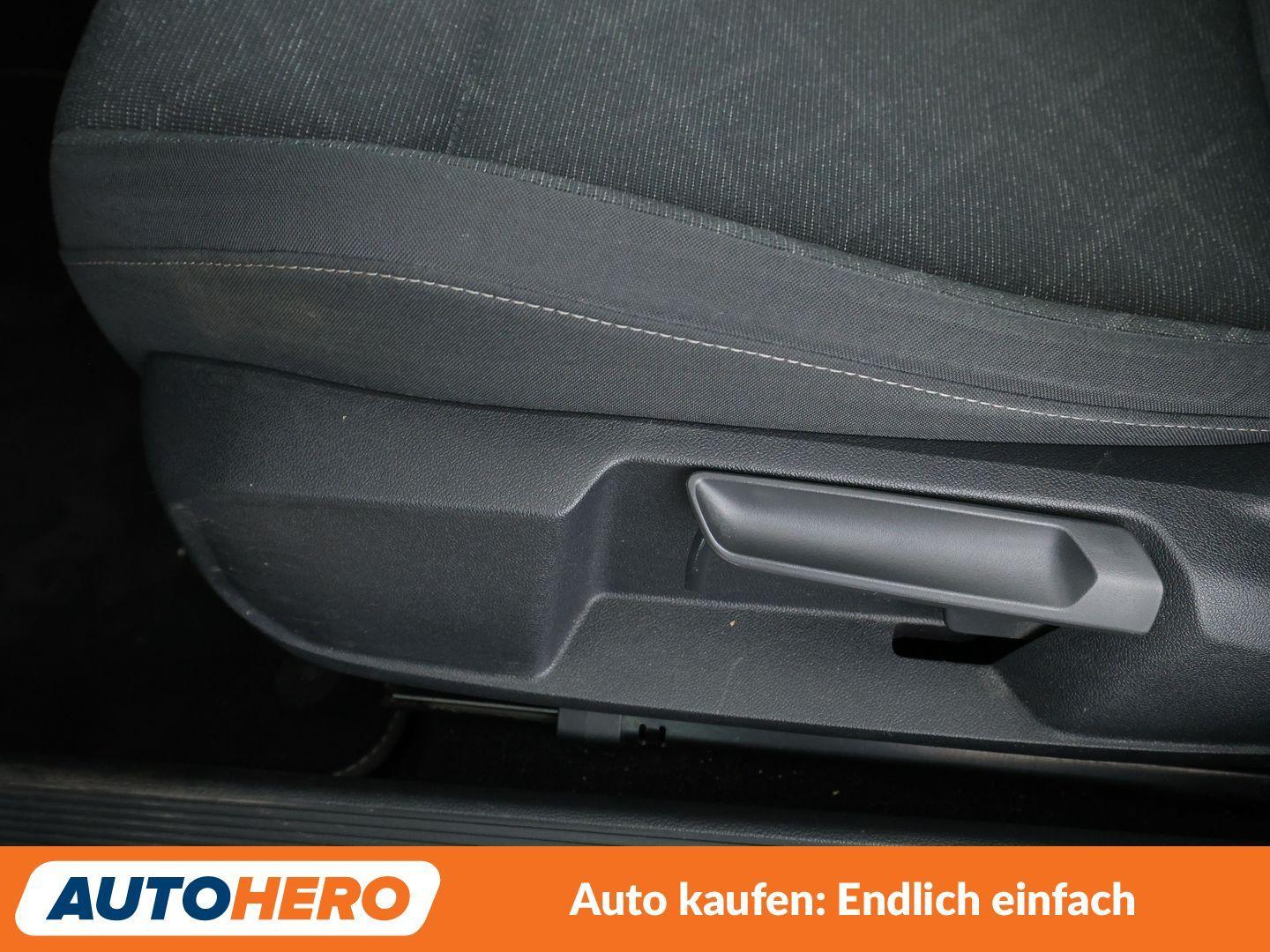 Volkswagen Golf VIII 2.0 TDI Life Aut.*NAV*ACC*PDC*SHZ*BT*, миниатюра 28