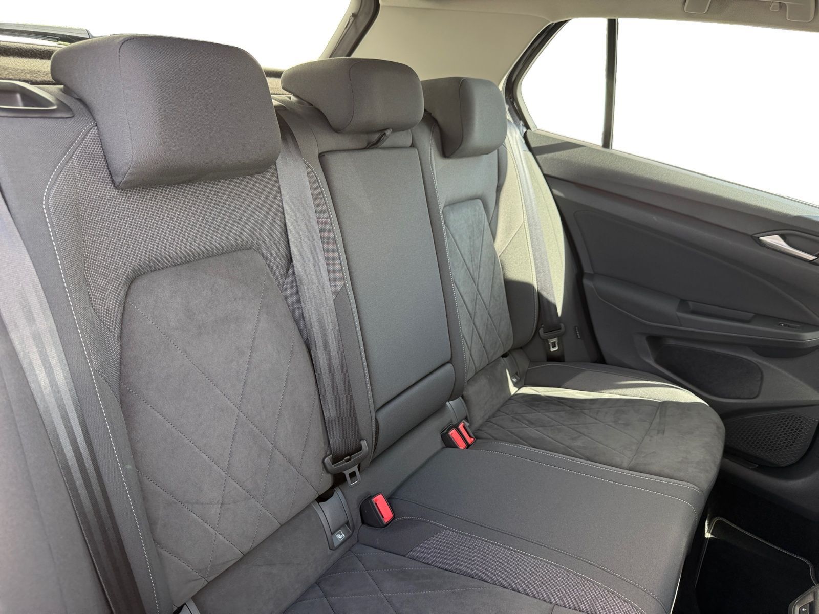Fahrzeugabbildung Volkswagen Golf VIII 2.0 TDI Style AHK MATRIX-LED