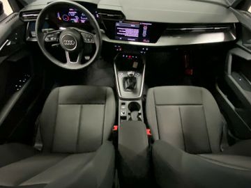 Fahrzeugabbildung Audi A3 30 TDI Sportback+NAVIGATION+LED+PDC VO+HI+SHZ