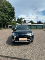 Mitsubishi Plug-in Hybrid Outlander 2.0 MIVEC PLUG-IN H... - Mitsubishi Plug-in Hybrid Outlander von privat