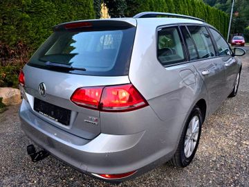 Volkswagen Golf - 6