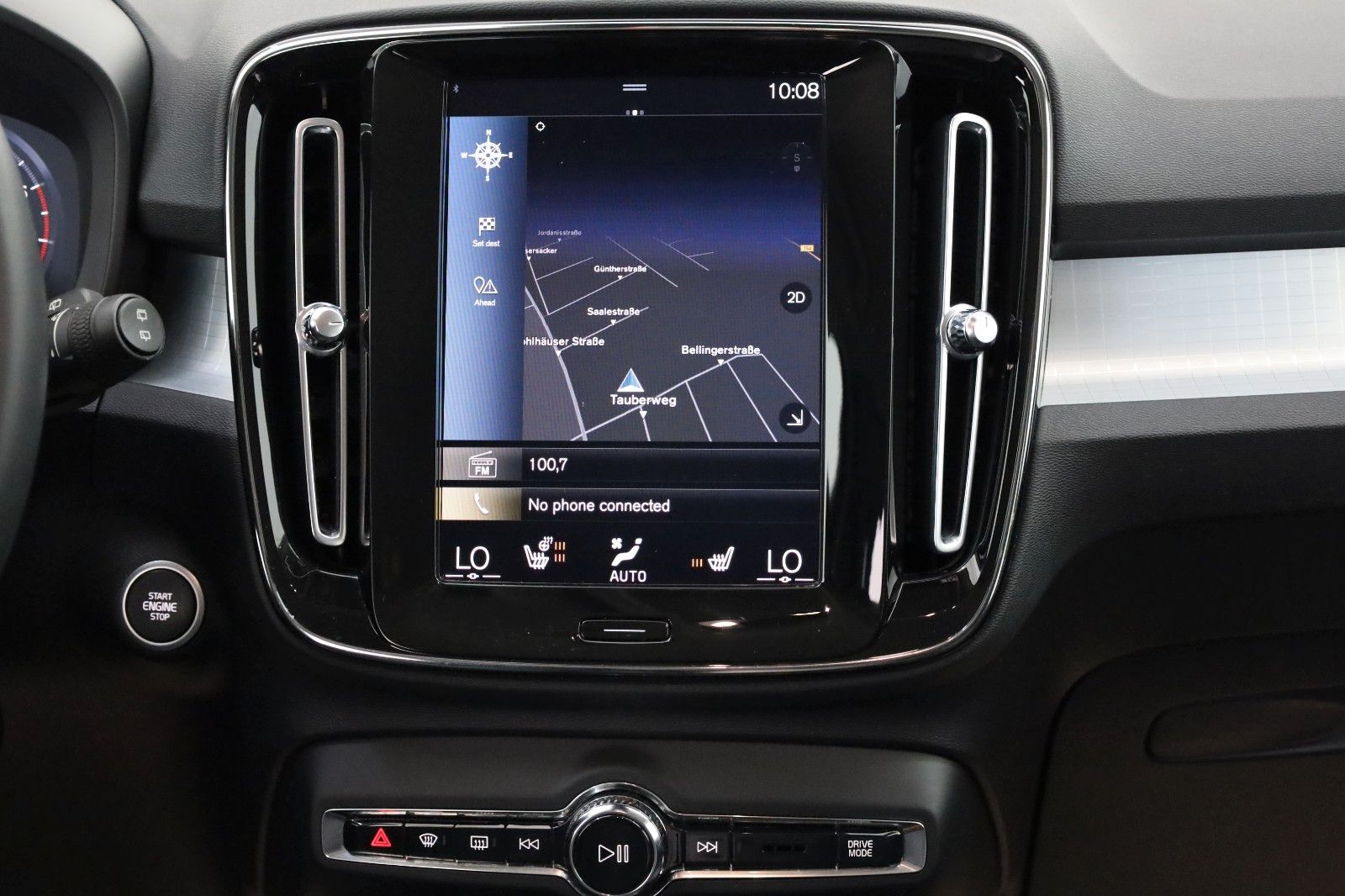 Fahrzeugabbildung Volvo XC40 Momentum Pro Leder,Navi,LED,360° Kamera,SH