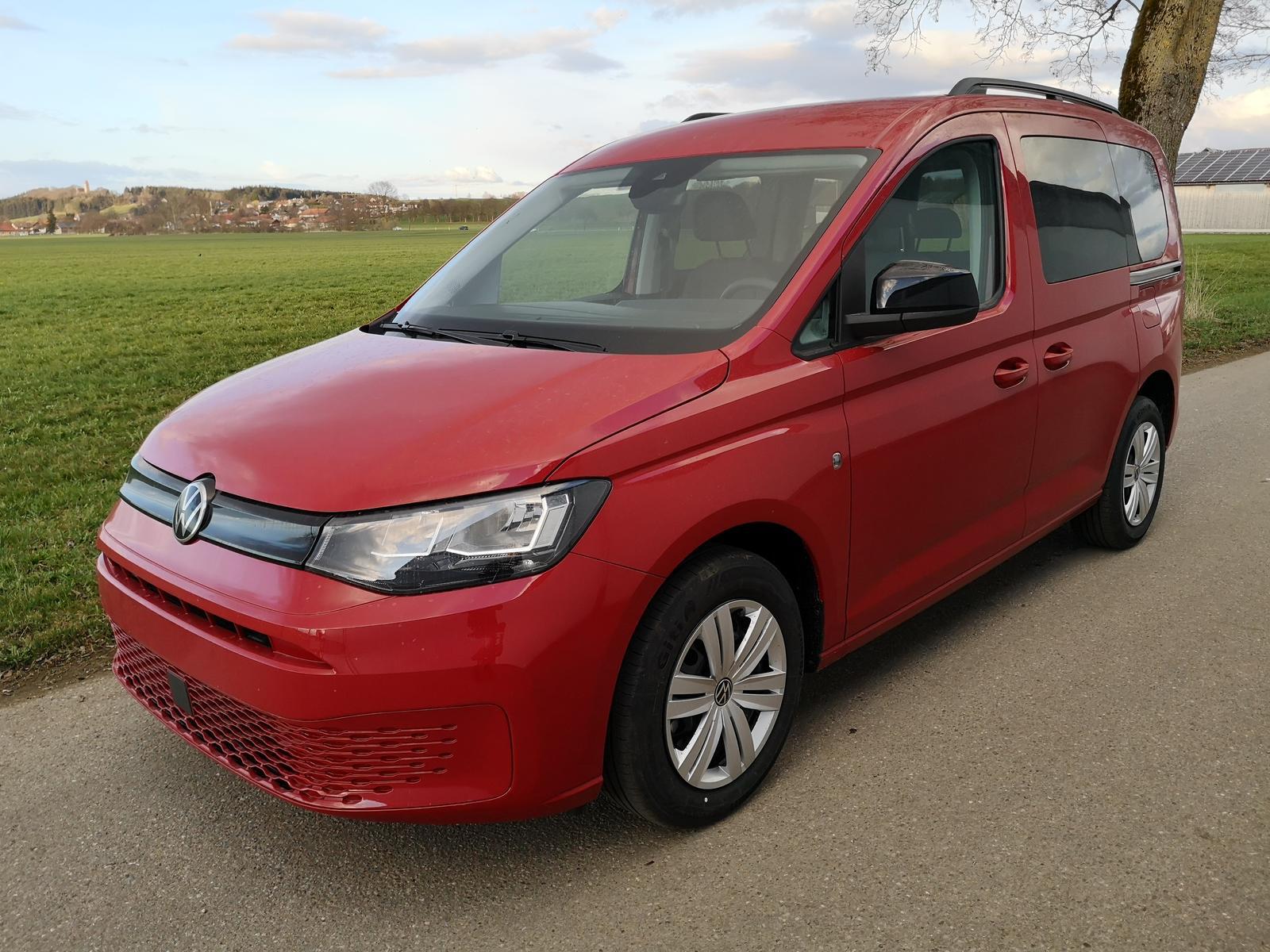 Volkswagen Caddy 1.5TSI ACC Kam GV5 App AHK Reling