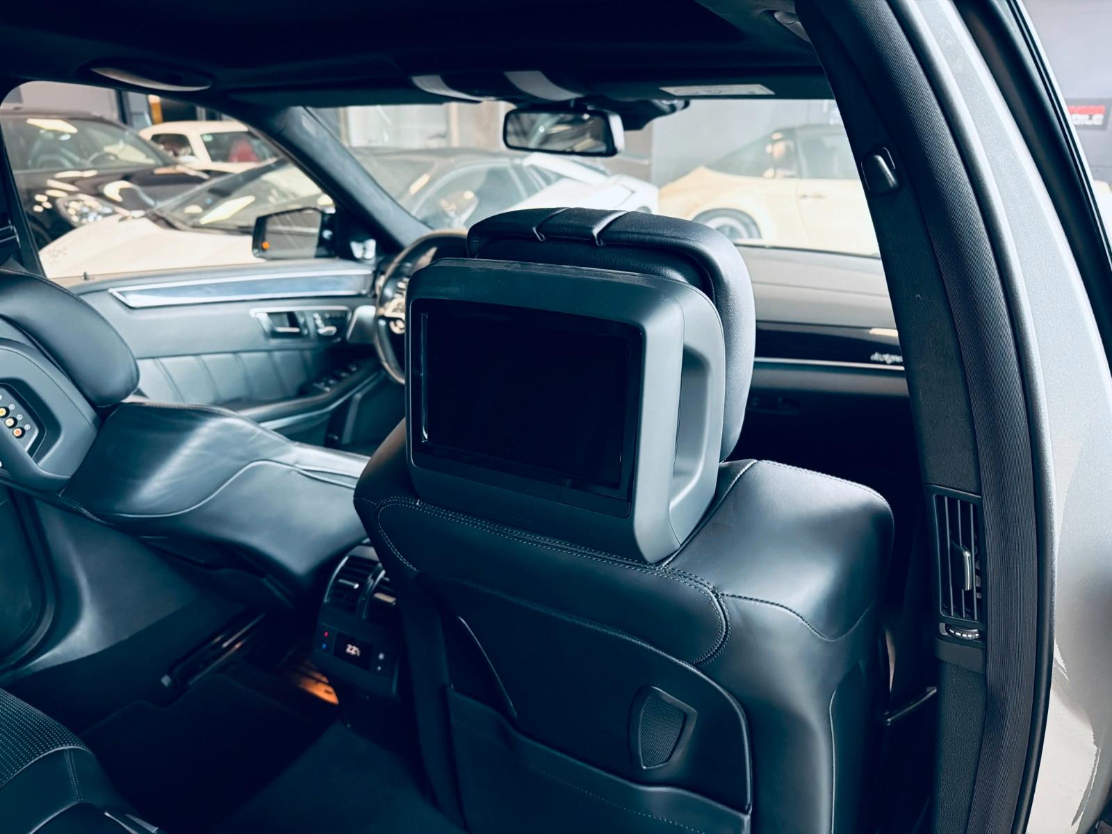 MERCEDES-BENZ E 63 T AMG V8 5.5 557ch 4MATIC BVA Toit pano Caméra 360 TV Sièges chauffants cuir Historique présent
