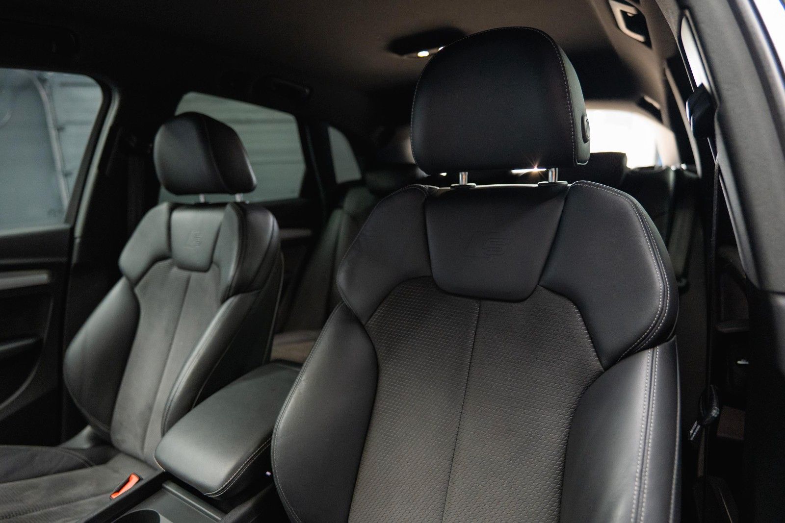Fahrzeugabbildung Audi SQ5 3.0 TDI quattro Optik-Paket Schwarz *LED*19%