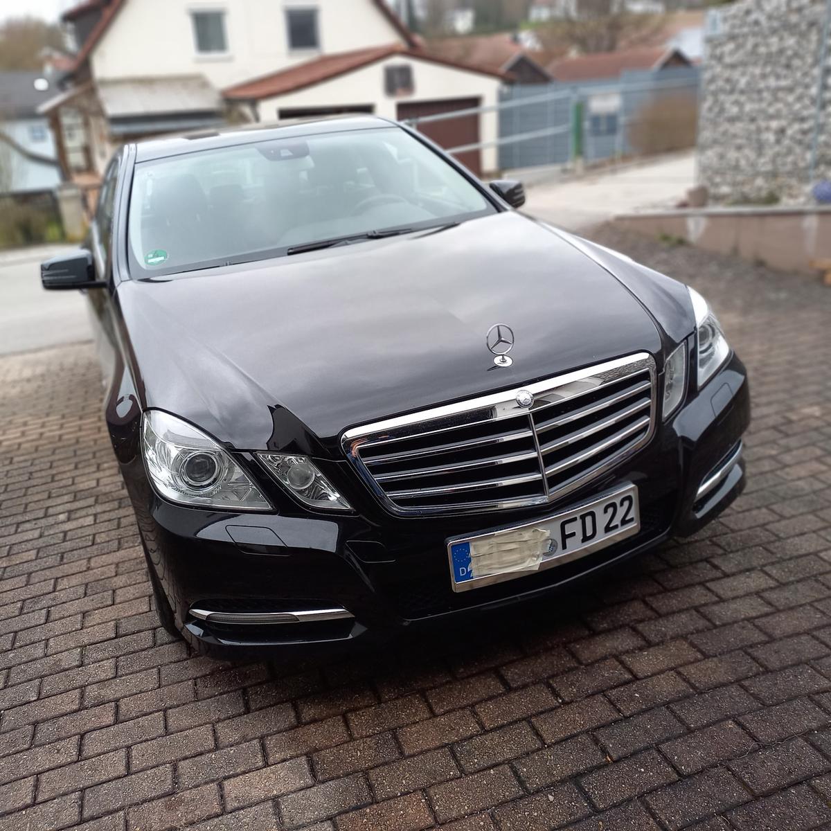 Mercedes-Benz E 220 CDI BlueEFFICIENCY AVANTGARDE AVANTGARDE