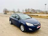 Opel Astra J Sports 1,6 MODEL-2011 KLIMA TUV 03-2028 - Opel Astra aus 2010: Sports