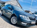 Skoda Octavia Lim. Ambition *1.HAND*SHZ*TEMPOMAT*PDC* - Skoda Octavia Gebrauchtwagen in Lübeck