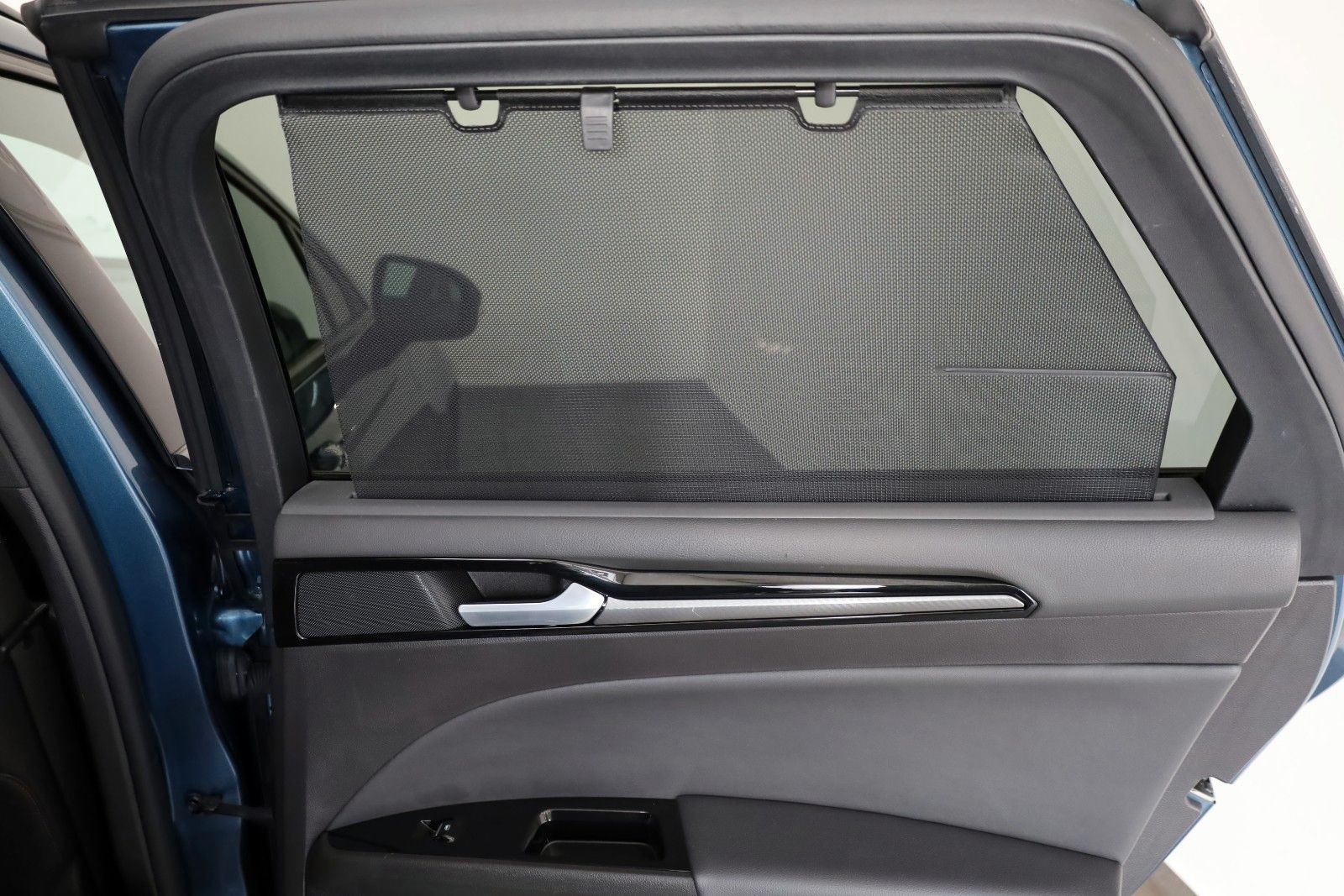 Fahrzeugabbildung Ford Mondeo Turnier ST-Line Leder,Navi,Panorama,AHK