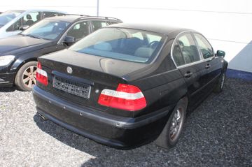 BMW 320 - 4