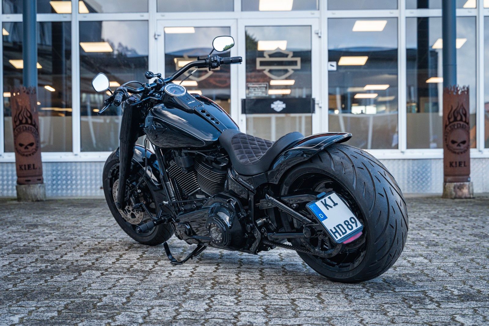 Fahrzeugabbildung Harley-Davidson FLFBS FAT BOY SOFTAIL 114 -JEKILL&HYDE- MAD BOY