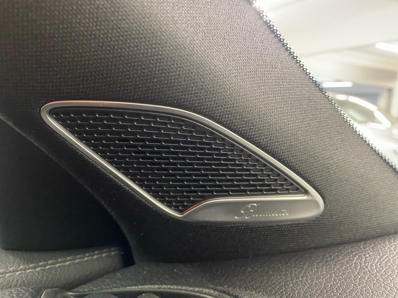 Fahrzeugabbildung Mercedes-Benz GLB 220 d 4M AMG*AHK*Technik*STDHZG*HUD*Dist*360