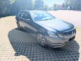 Mercedes-Benz E 300 CDI T  AVANTGARDE, STANDHEIZUNG, AHK - gebrauchte Mercedes-Benz E 300 aus dem Jahr 2010