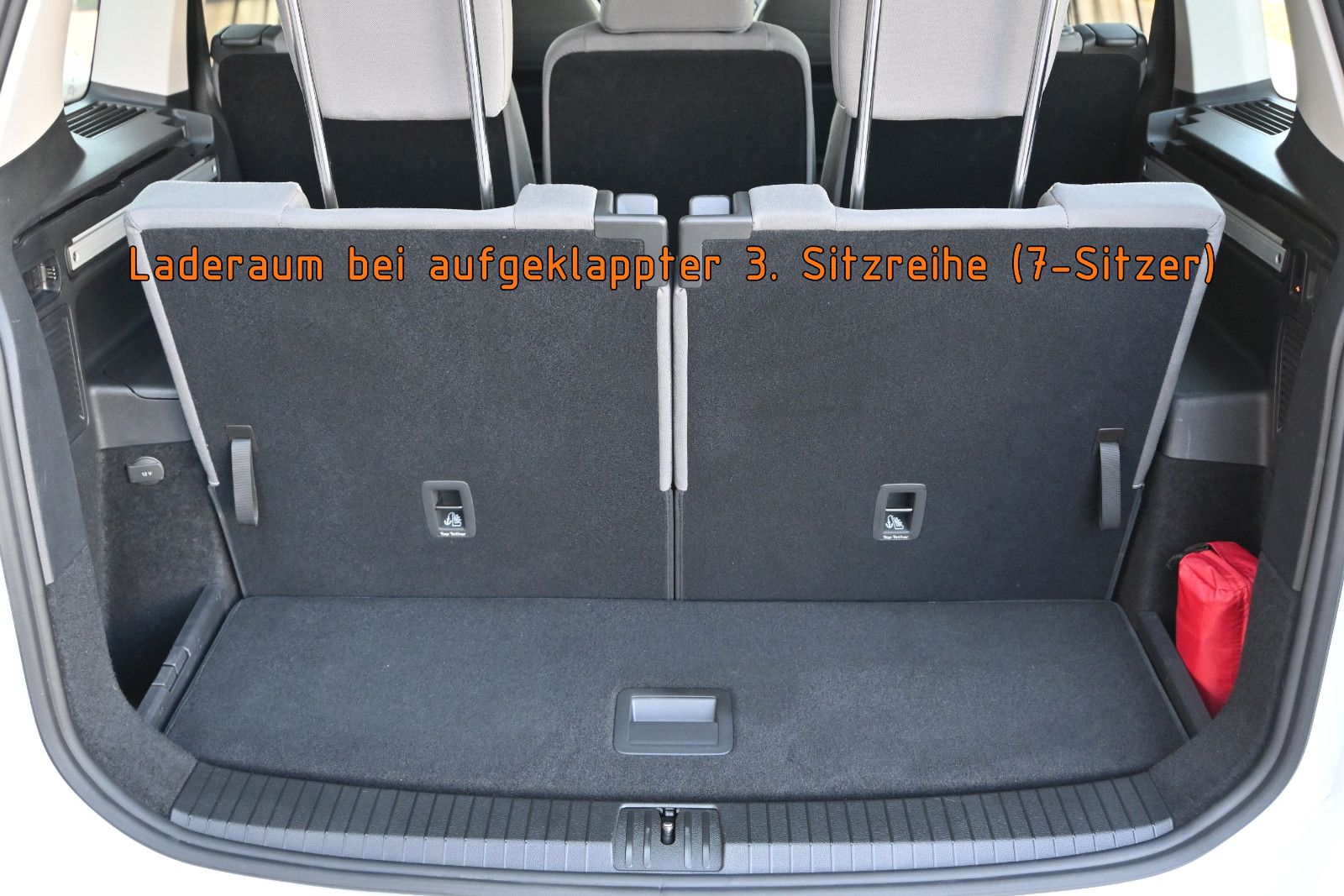Fahrzeugabbildung Volkswagen Touran 2.0 TDI DSG °ACC°AHK°DYNAUDIO°7-SI°STHZ°