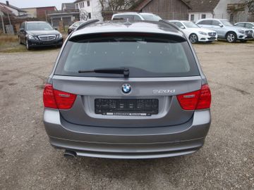 BMW 320 - 4