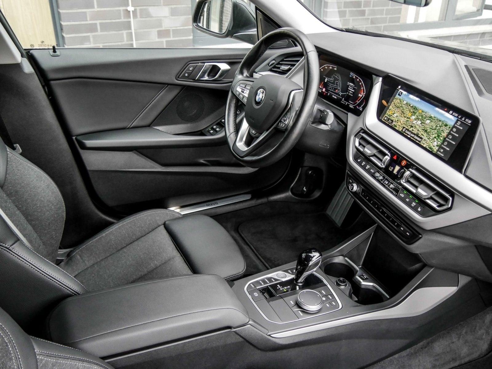 BMW 220d Gran Coupé ACC RFK NAVI LED DAB