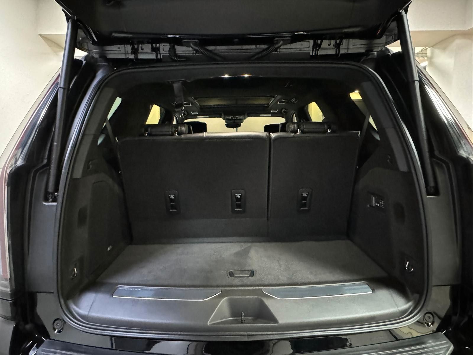 Fahrzeugabbildung Cadillac 2026 ESCALADE SPORT PLATINUM 6.2 V8-HUD-NIGHT V