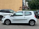 Renault Twingo 1.2 ECO2*1.Hand*Elektr.Fenster*8-Fach* - Renault Twingo mit Benzin-Antrieb: Weiß, Kleinwagen, 1.2