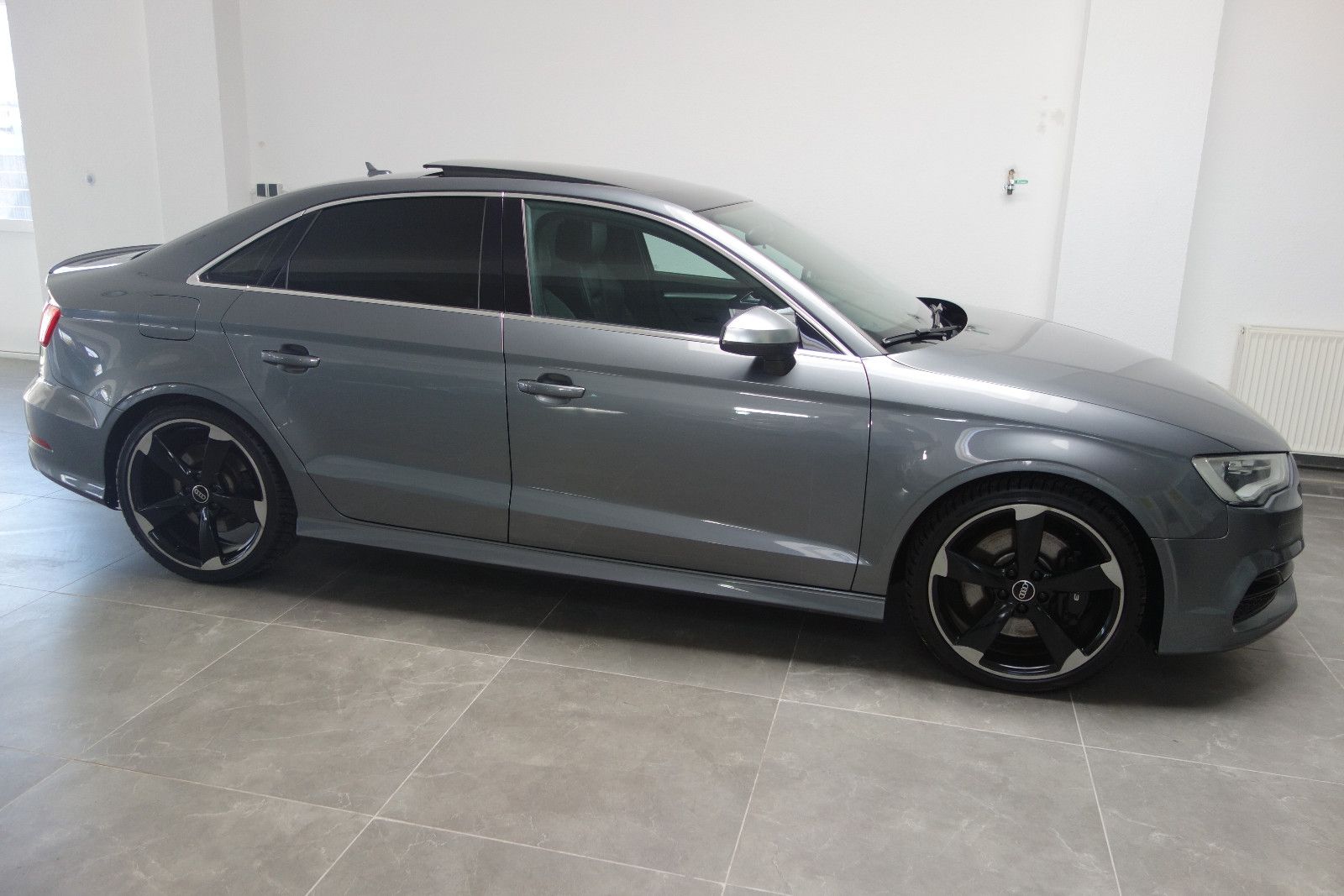 AUDI S3 2.0 TFSI Lim. S-tronic quattro Panoram/19Zoll