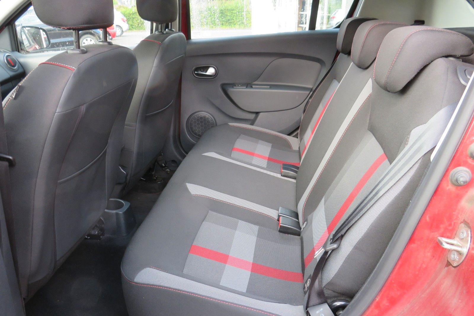 Fahrzeugabbildung Dacia Sandero Stepway NAVI SITZH. GRA PDC +KAMERA 1.HD