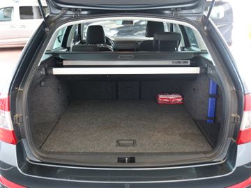 Skoda Octavia COMBI EDITION XENON PDC ANHÄNGERKUPPLUNG