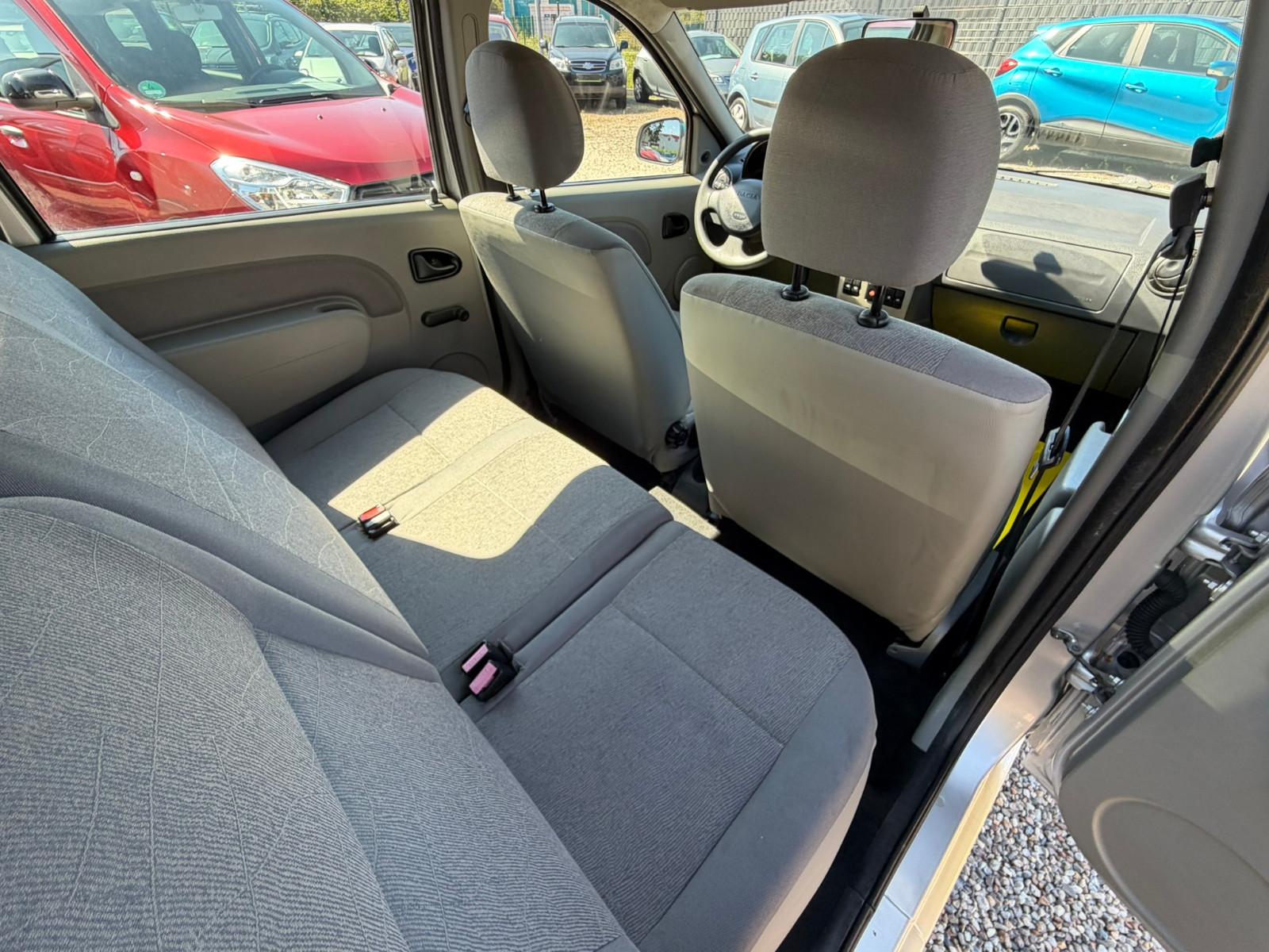 Dacia Logan 2008 — photo 18
