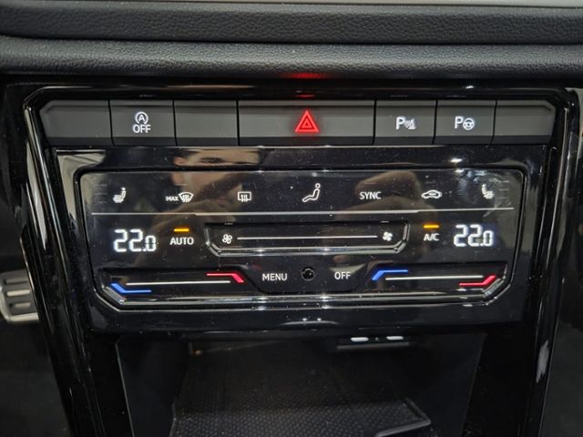 T-Roc R-Line 1.5 TSI DSG LED+ PANO KAM eHECK 18Z