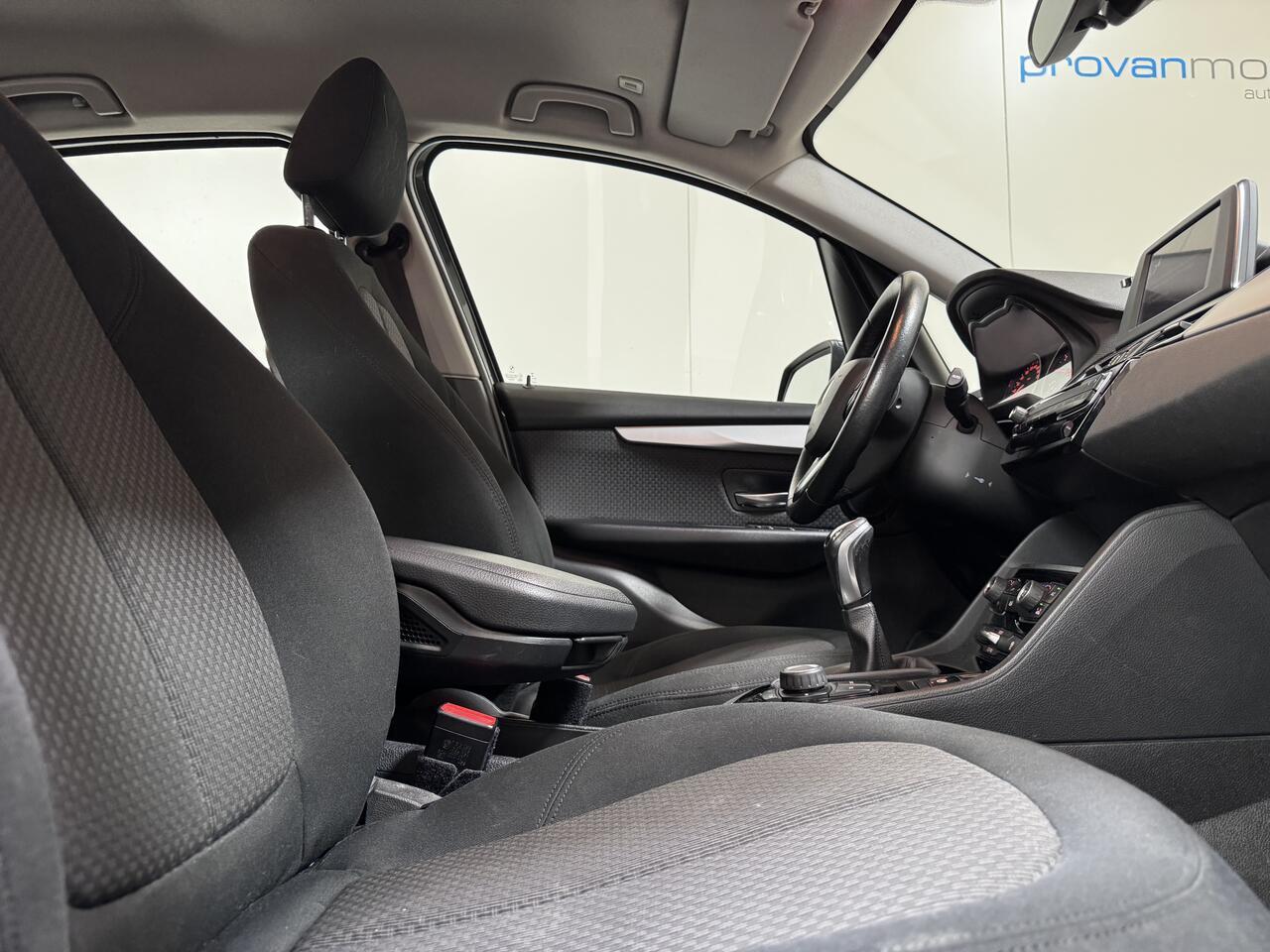 BMW 216 i Active Tourer Benzine - GPS - Airco - Tops