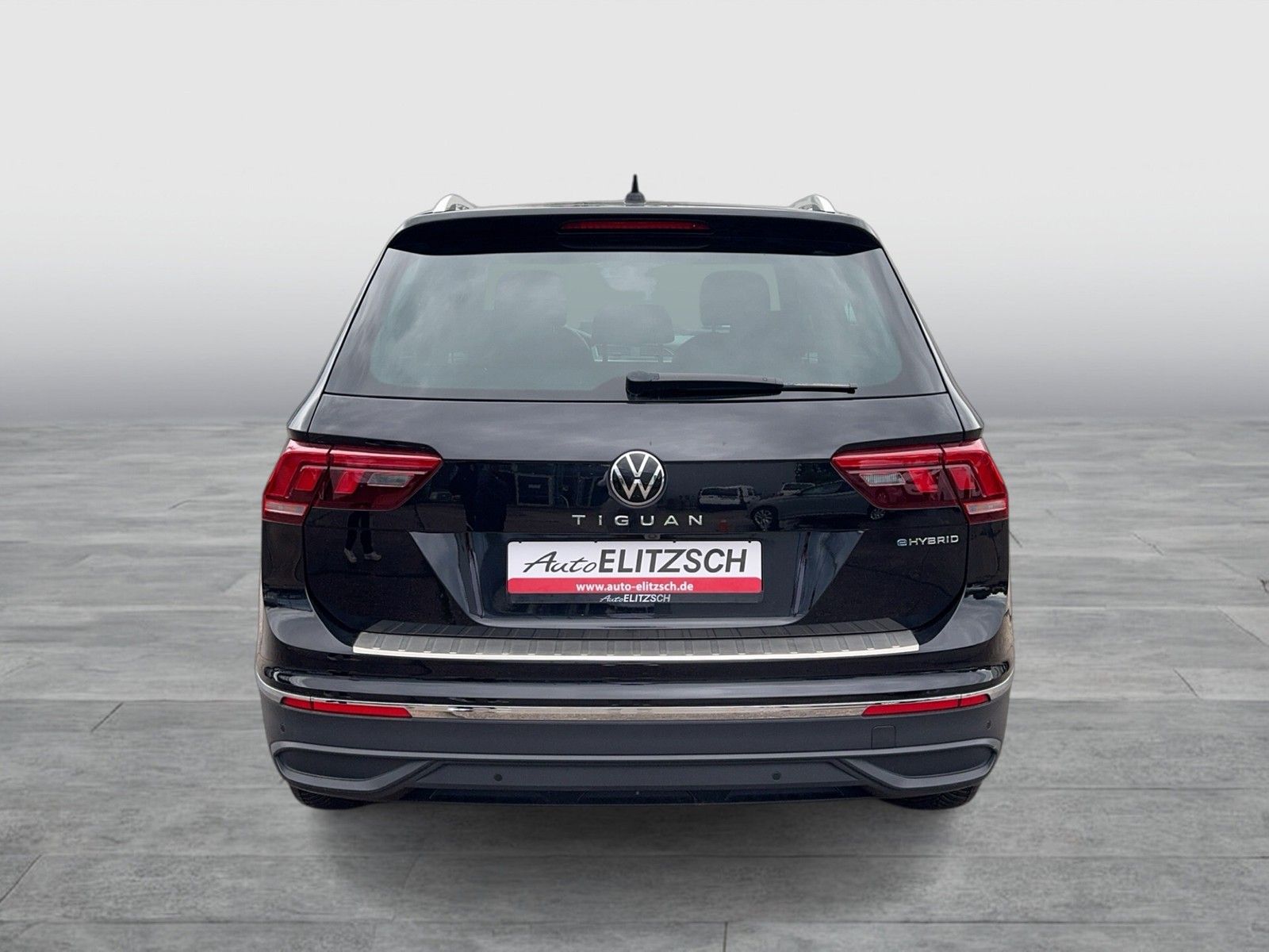 Fahrzeugabbildung Volkswagen Tiguan eHybrid Active DSG LED AHK Navi HUD AID A