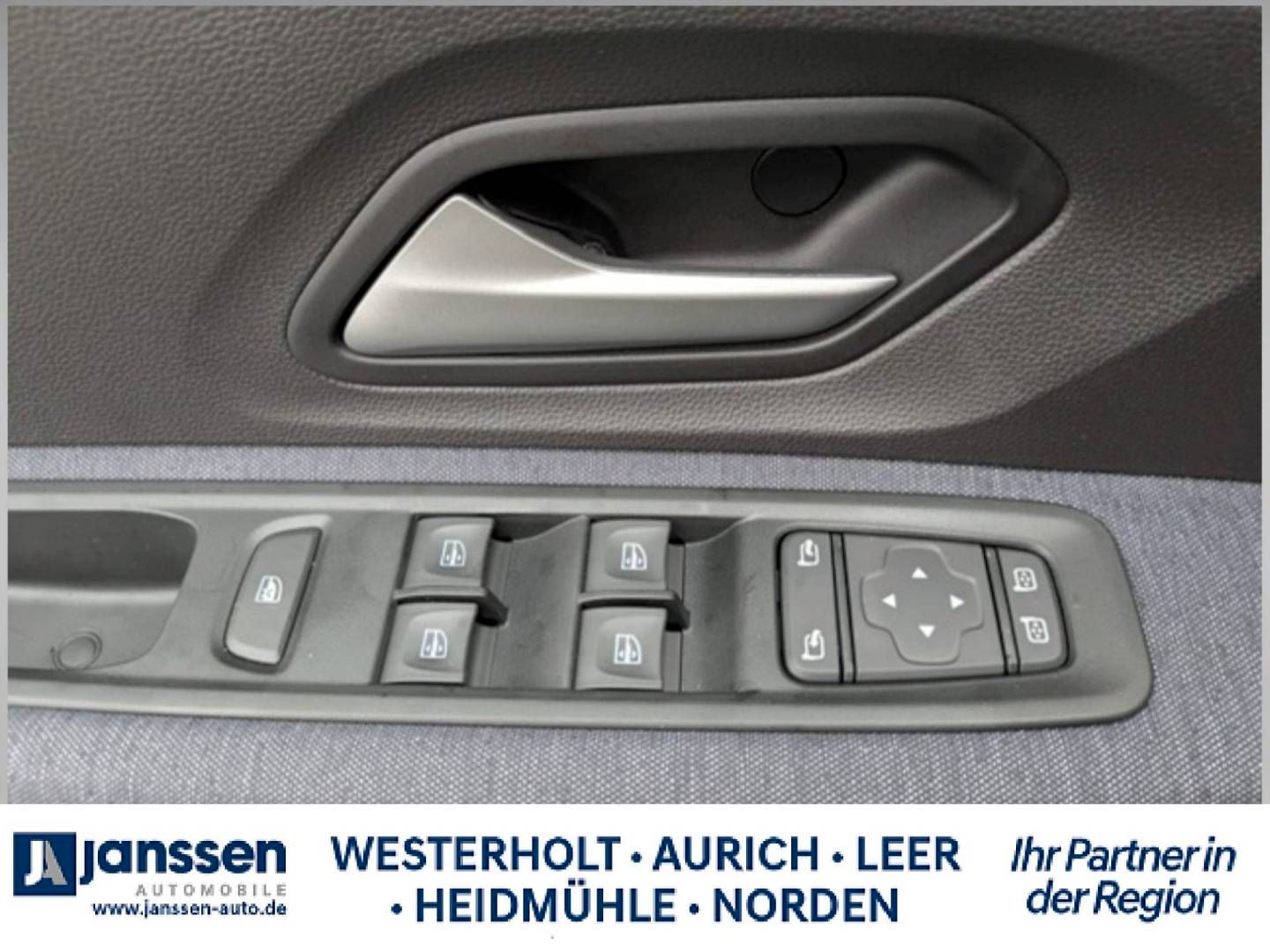 Fahrzeugabbildung Dacia Sandero Journey TCe 100