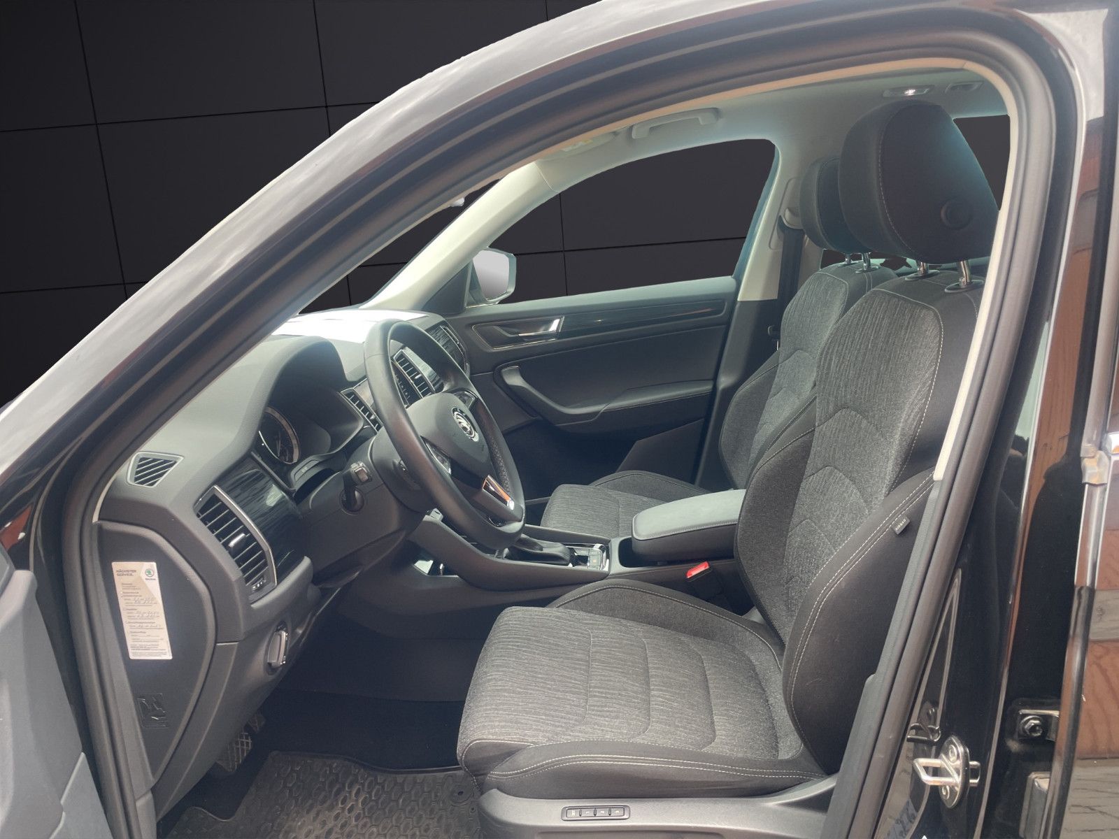 Fahrzeugabbildung SKODA Kodiaq Style 4x4/1.Hand/Pano/Shzvo+hi/Lenkrd hzb