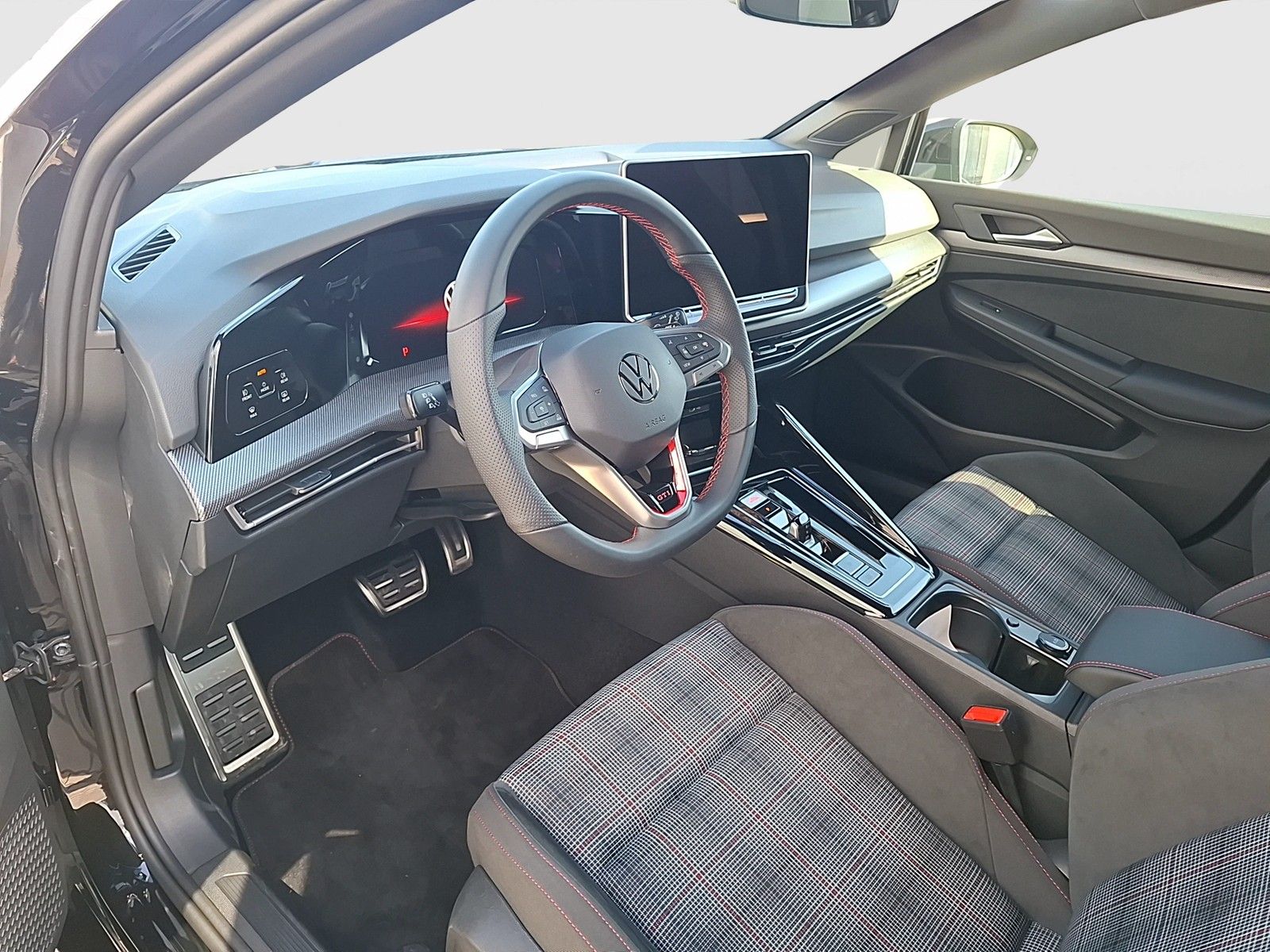 Fahrzeugabbildung Volkswagen Golf VIII GTI DSG LED CarPlay AID ACC RFK SH