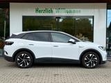 Volkswagen ID.4 Pro Performance 150kW Pano 360° Matrix ACC - mit Elektro-Antrieb: Weiß, Geländewagen
