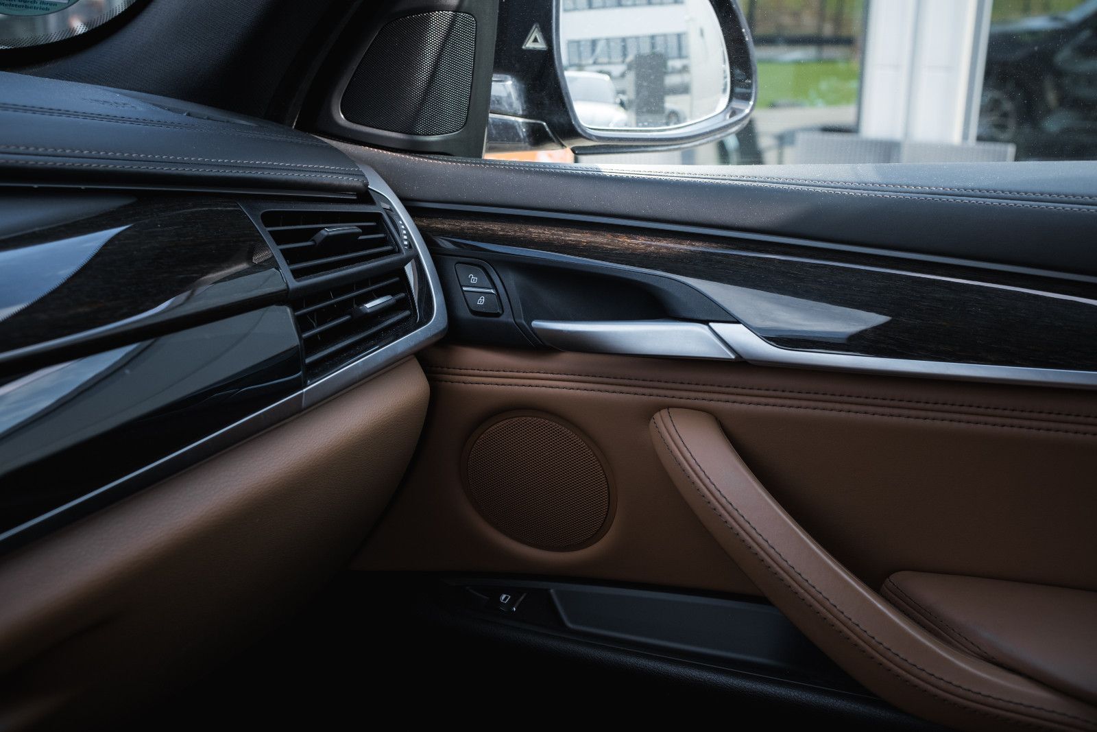 Fahrzeugabbildung BMW X6 xDrive 40 d - Nappa - HUD - AHK - InnoPaket