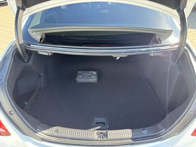 Mercedes-Benz E 200 2.0 Avantgarde Aut. Limousine